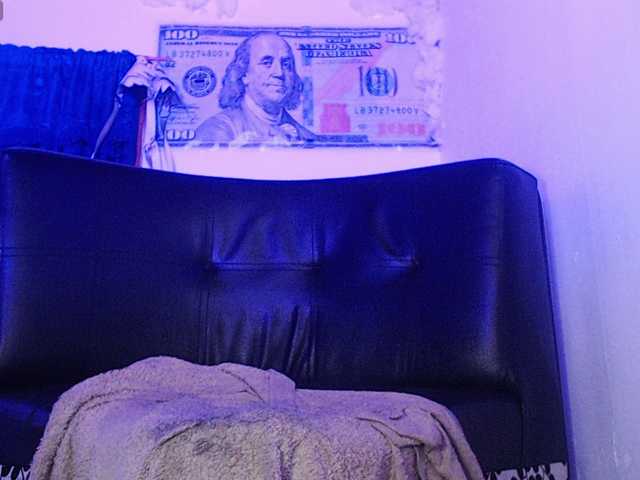 Live sex webcam photo for Ryancoopper #290838134