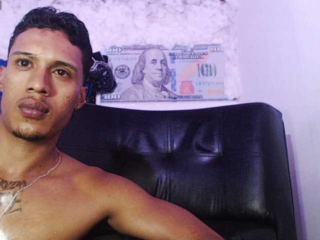 Live sex webcam photo for Ryancoopper #291086789