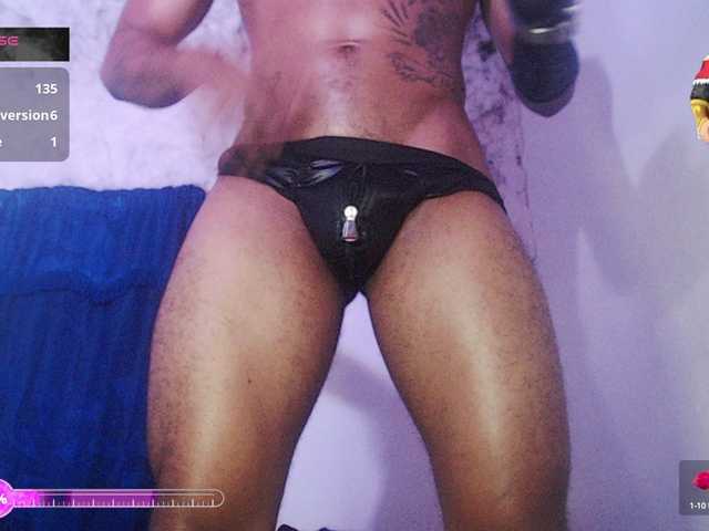 Live sex webcam photo for Ryancoopper #291607483