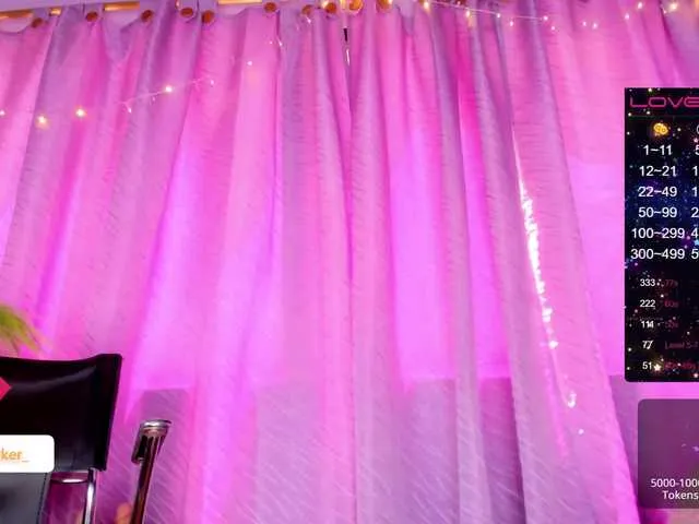 Live sex webcam photo for RyderParker #275767568