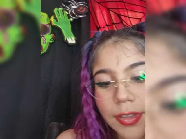 Live sex webcam photo for RyderParker #276588741