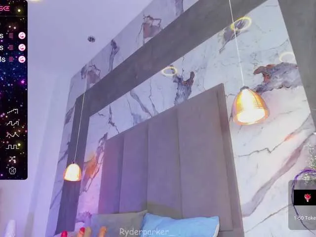 Live sex webcam photo for RyderParker #277067945