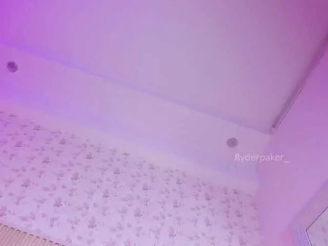 Live sex webcam photo for RyderParker #278236474