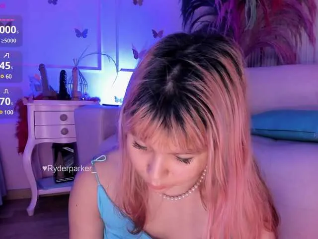 Live sex webcam photo for RyderParker #290384443