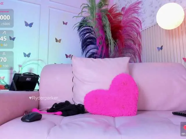 Live sex webcam photo for RyderParker #290425665