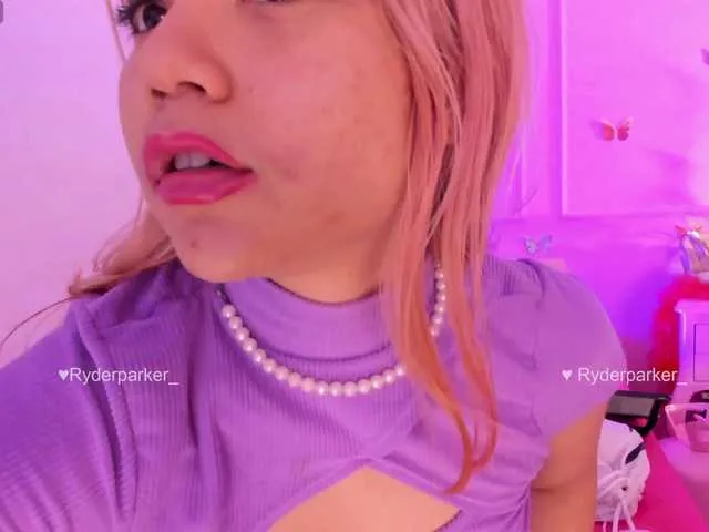 Live sex webcam photo for RyderParker #290460898