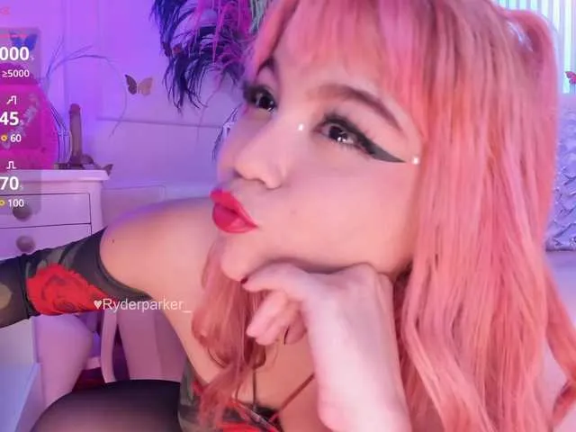 Live sex webcam photo for RyderParker #290491949