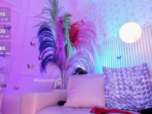 Live sex webcam photo for RyderParker #290499888