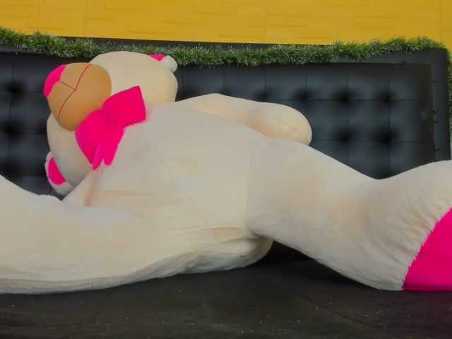 Live sex webcam photo for RyleenBeckman #271930186