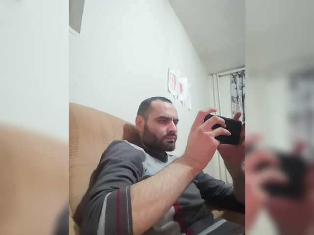 Live sex webcam photo for Ryuk49 #276893943