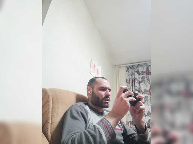 Live sex webcam photo for Ryuk49 #276915850