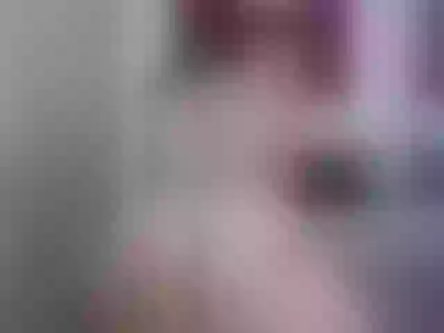 Live sex webcam photo for SAMANTHAA18 #275433643