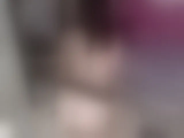 Live sex webcam photo for SAMANTHAA18 #275899581