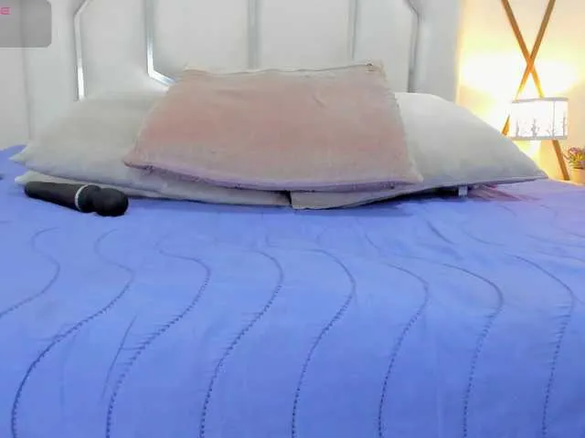 Live sex webcam photo for SARA-LOWEE #290162264