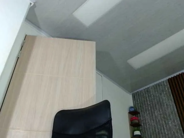 Live sex webcam photo for SARA-TS-FOX #291168407