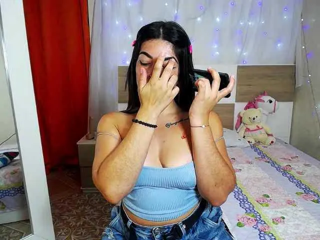 Live sex webcam photo for SARAHBELLEM-1 #272850100