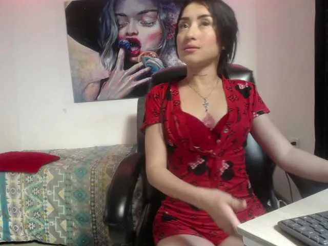 Live sex webcam photo for SARAVUITTON #274490787