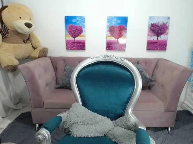 Live sex webcam photo for SASHA-BROWNN #273384978