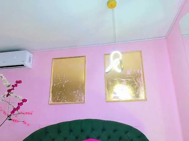 Live sex webcam photo for SCARLETTE04 #291228181