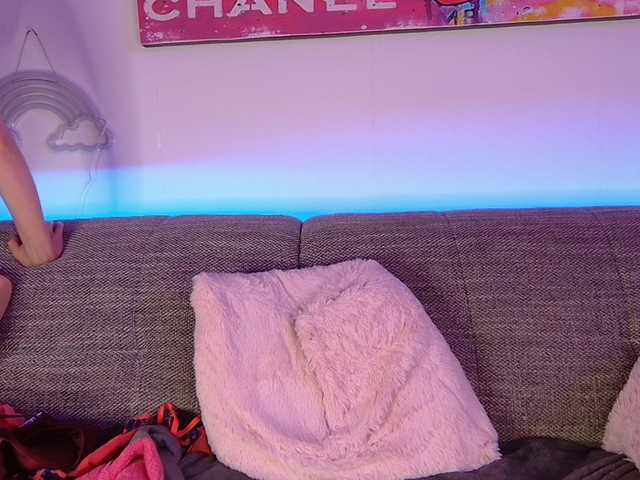 Live sex webcam photo for SCinderella #272229617