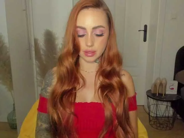 Live sex webcam photo for SEXYcoralie #292348908