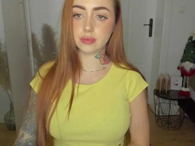 Live sex webcam photo for SEXYcoralie #292431043