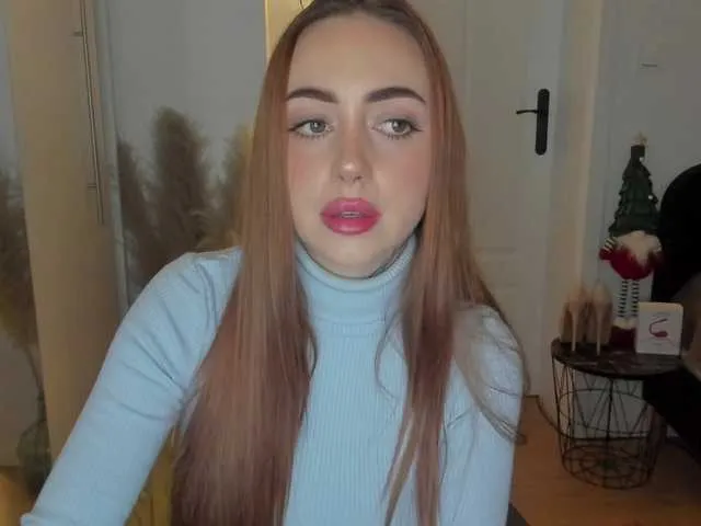 Live sex webcam photo for SEXYcoralie #292436225