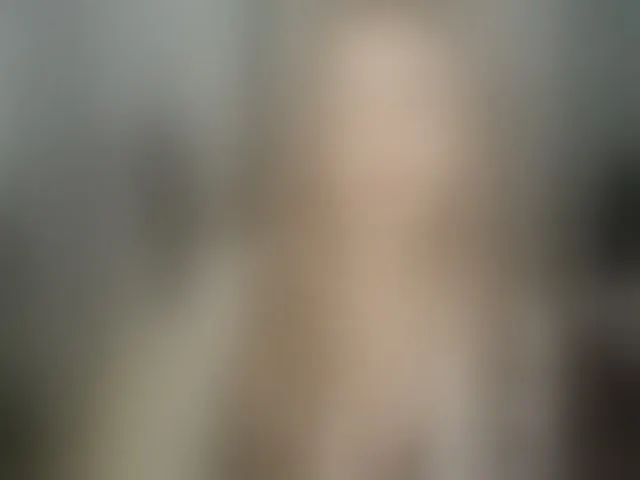 Live sex webcam photo for SEXYcoralie #293372438
