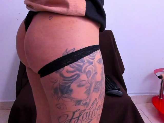 Live sex webcam photo for SHANTAL-COOPEER #276864899