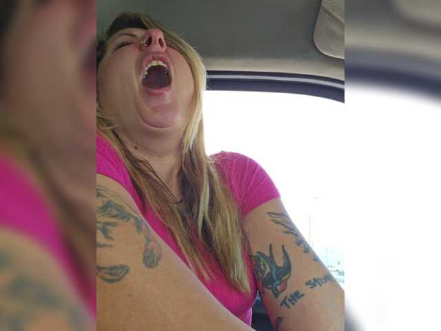 Live sex webcam photo for SHESAFREAK1 #277525158