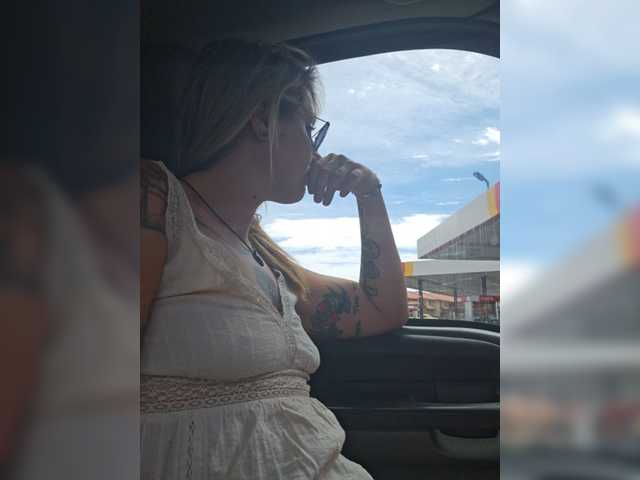 Live sex webcam photo for SHESAFREAK1 #277578093