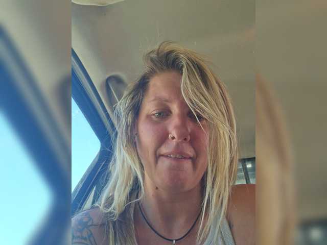 Live sex webcam photo for SHESAFREAK1 #277813822