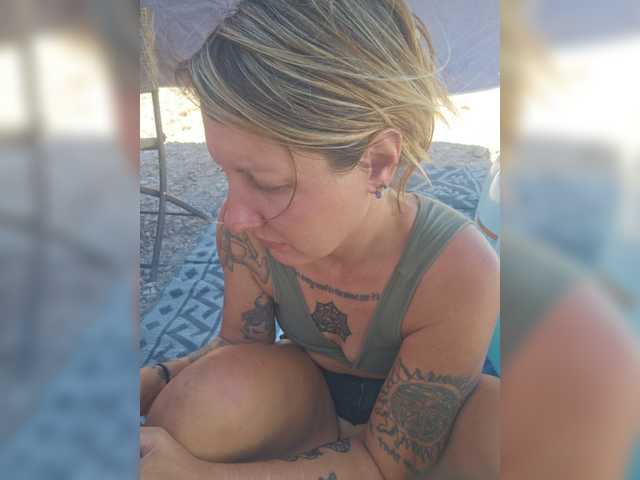 Live sex webcam photo for SHESAFREAK1 #277935313