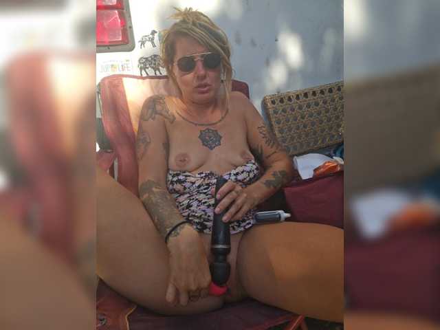 Live sex webcam photo for SHESAFREAK1 #277982870