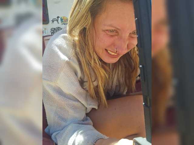 Live sex webcam photo for SHESAFREAK1 #277987623