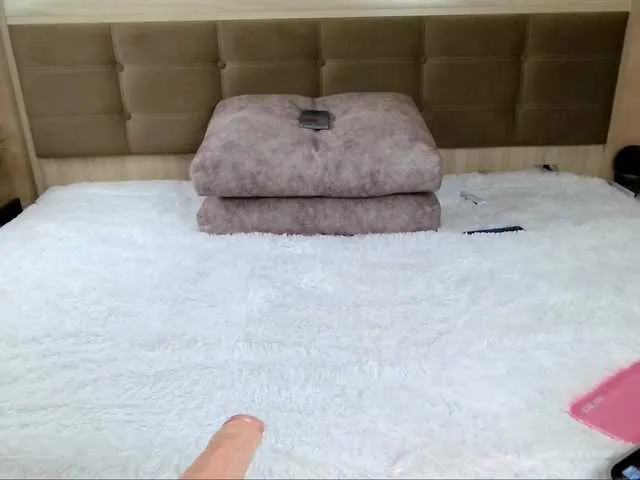 Live sex webcam photo for SKITLSTRYNKA #290501449