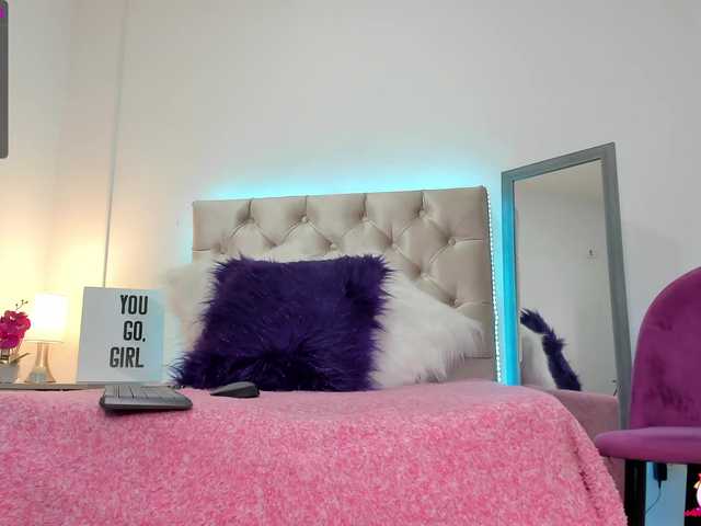 Live sex webcam photo for SMALL-NAUGHTY #272150294