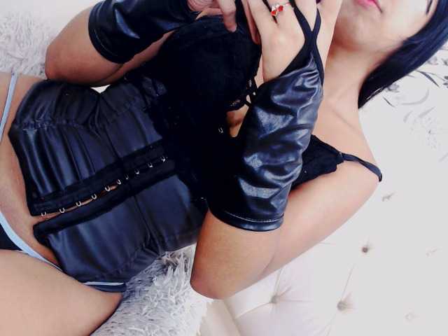 Live sex webcam photo for SOFIA--HENAO #276582369