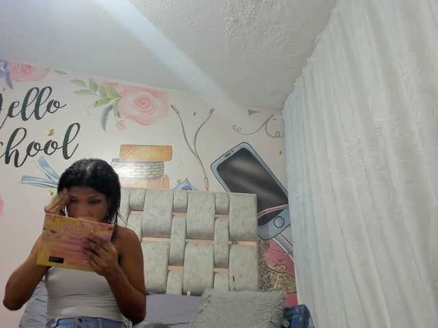 Live sex webcam photo for SOFY-REY #277428406