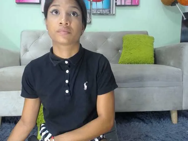 Live sex webcam photo for SOFYREY #273838502