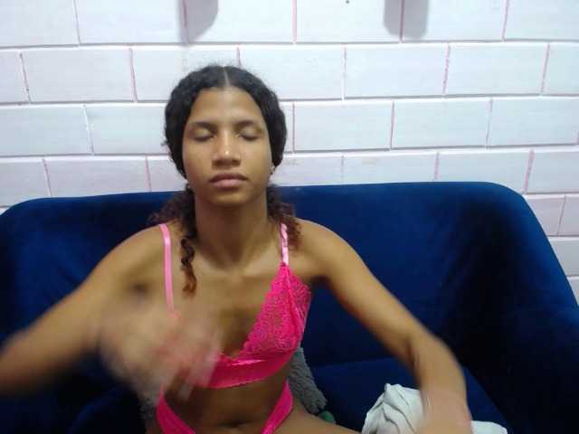 Live sex webcam photo for SOFYREY #274094656