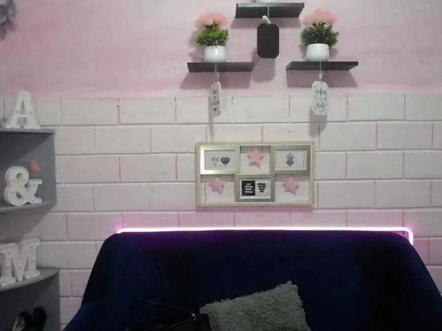 Live sex webcam photo for SOFYREY #274220828