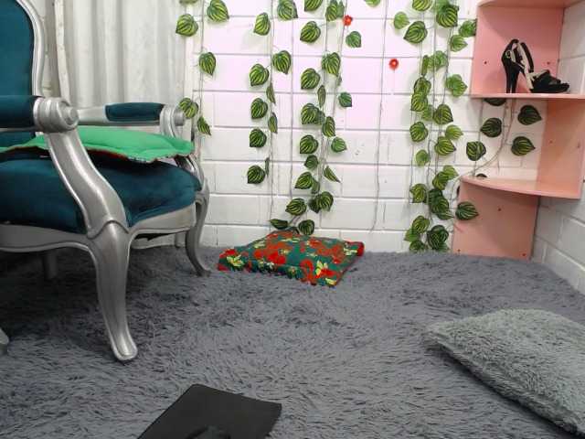 Live sex webcam photo for SOY-KENDAL #273238864