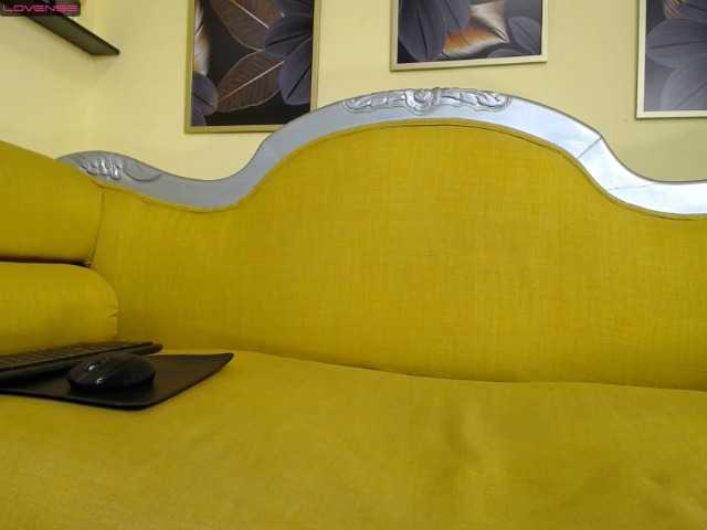 Live sex webcam photo for SOY-KENDAL #273830249