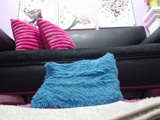 Live sex webcam photo for SOY-KIM #273033473
