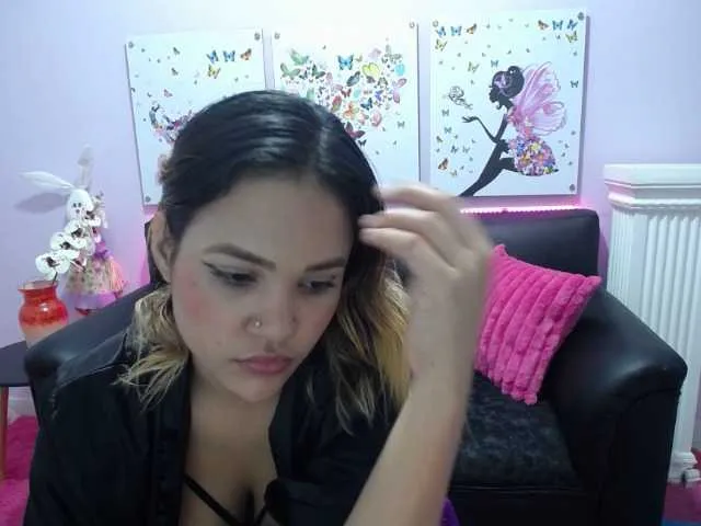 Live sex webcam photo for SOY-KIM #273277251