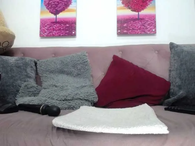 Live sex webcam photo for SOY-KIM #273829812
