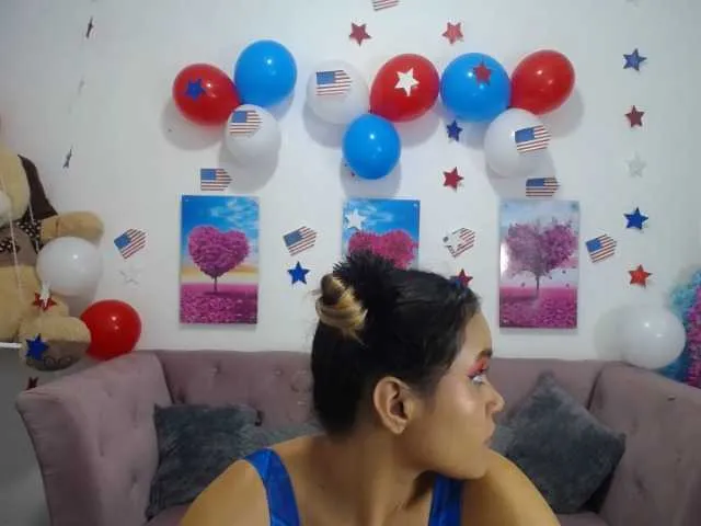 Live sex webcam photo for SOY-KIM #273952768