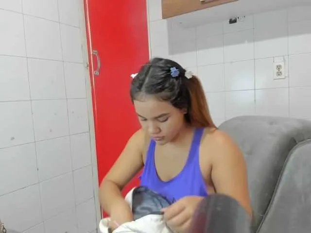 Live sex webcam photo for SOY-KIM #277637693