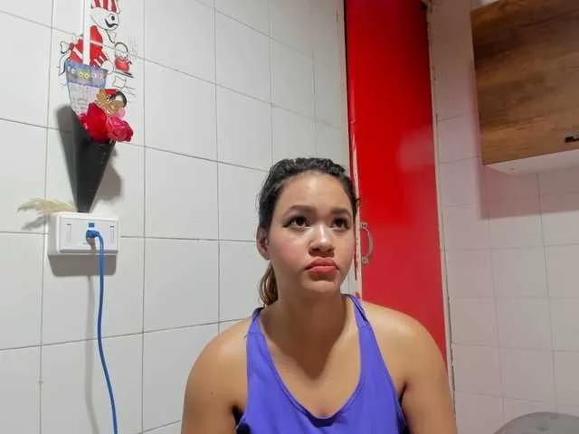 Live sex webcam photo for SOY-KIM #277823755